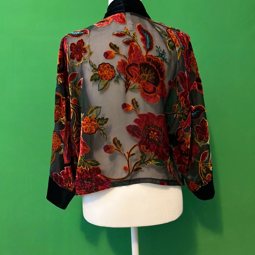 Xhilaration (Size S) women’s shawl